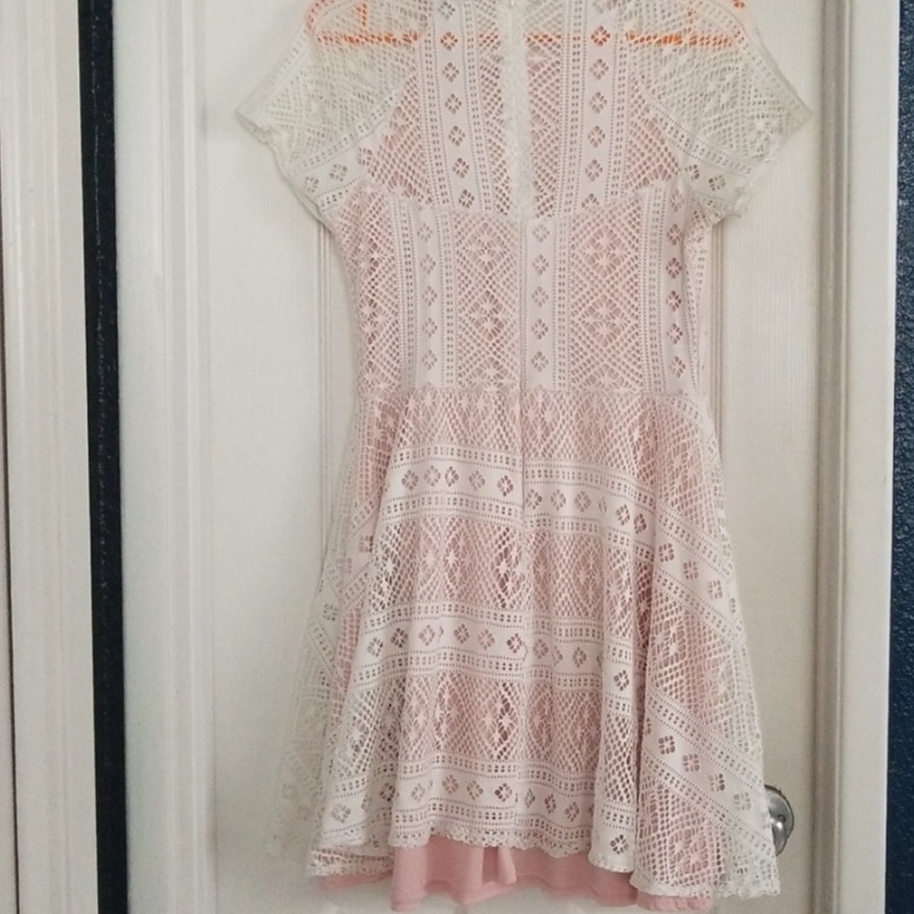 Size Large Adam Levine Cream & Pink Dress